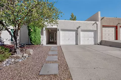 5352 Thomas Pl NE, Albuquerque, NM 87111