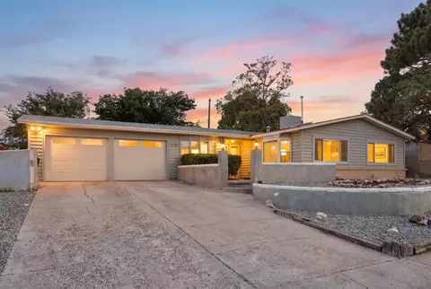 5720 Avenida La Mirada Pl NW, Albuquerque, NM 87114