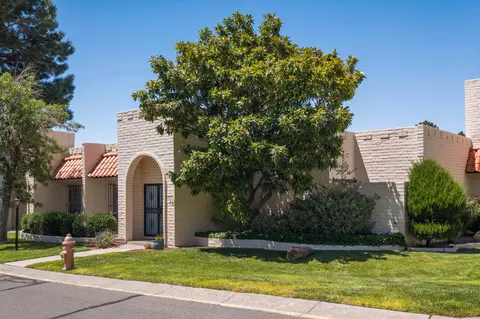 1393 Wagon Train Dr SE, Albuquerque, NM 87123