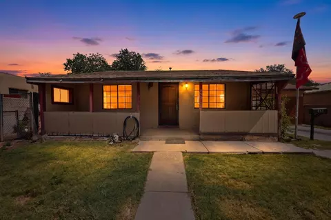 855 Delamar Ave NW, Albuquerque, NM 87107