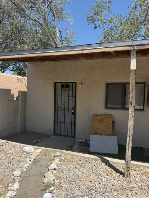 211 Texas St NE, Albuquerque, NM 87108