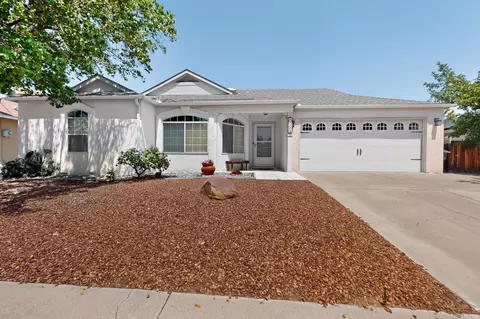 1724 Blueberry Dr NE, Rio Rancho, NM 87144