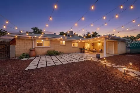 2814 Arizona St NE, Albuquerque, NM 87110