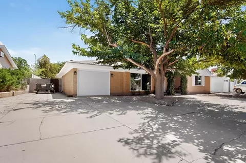 2814 Arizona St NE, Albuquerque, NM 87110
