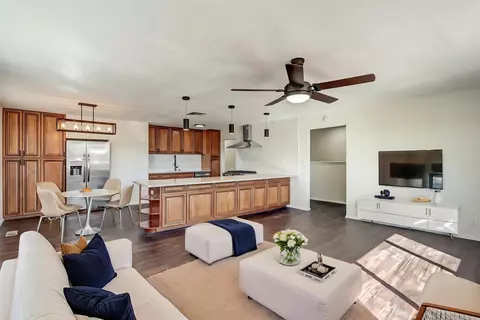 565 Lisbon Ave SE, Rio Rancho, NM 87124
