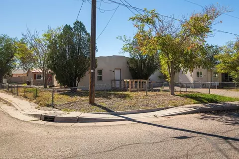 502 Headingly Ave NW, Albuquerque, NM 87107