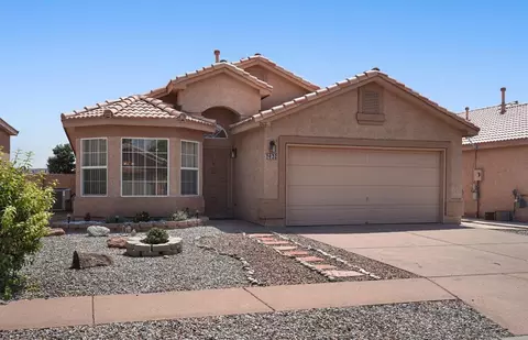 7632 Via Cometa SW, Albuquerque, NM 87121