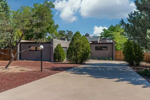 4900 Justin Dr NW, Albuquerque, NM 87114