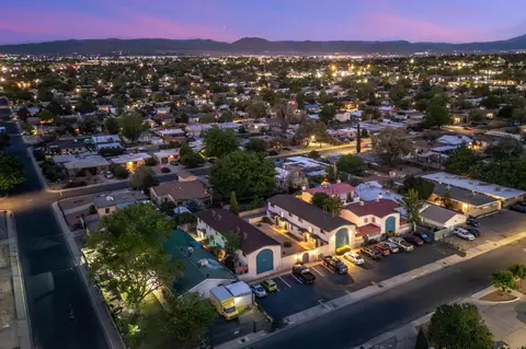 808 Ortiz Dr SE, Albuquerque, NM 87108