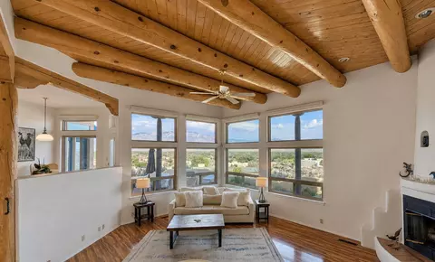 40 Sereno Rd, Corrales, NM 87048