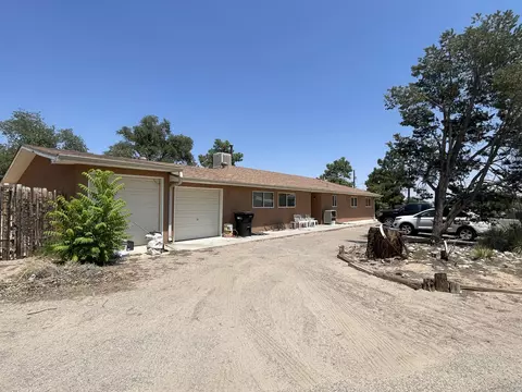 10719 Calle De Celina NW, Corrales, NM 87048
