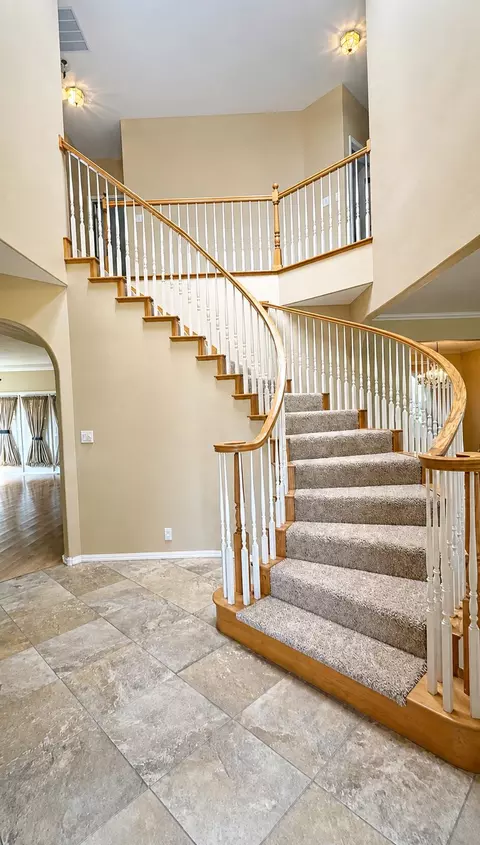 8900 Corona Ave NE, Albuquerque, NM 87122