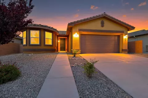 481 Rio Chama Cir SW, Los Lunas, NM 87031