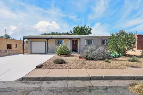 2420 Iris Rd NW, Albuquerque, NM 87104