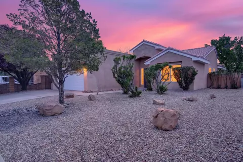 6608 Honeylocust Ave NW, Albuquerque, NM 87121