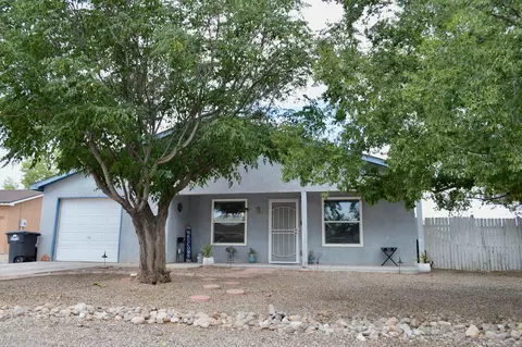 6 Habitat Way, Los Lunas, NM 87031