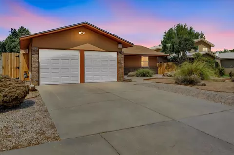 2445 Algodones St NE, Albuquerque, NM 87112