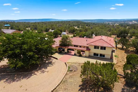 6 Autumnwood Ct, Edgewood, NM 87015