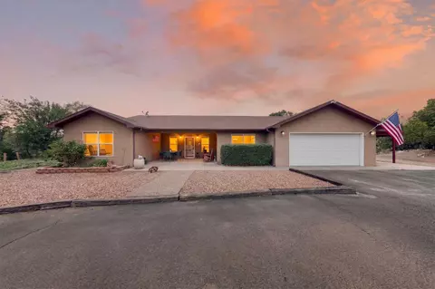 28 Asher Ln, Tijeras, NM 87059
