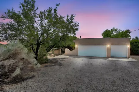 115 El Rey Dr NW, Corrales, NM 87048