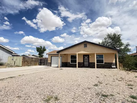 10 Nehemiah Pl, Los Lunas, NM 87031