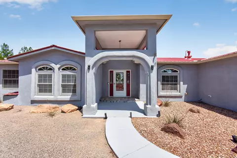 1400 Hillside Dr SW, Los Lunas, NM 87031