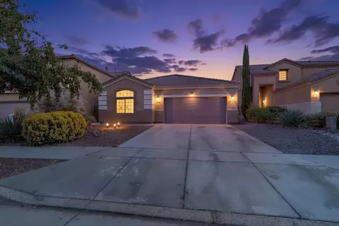 7028 Tree Line Ave NW, Albuquerque, NM 87114