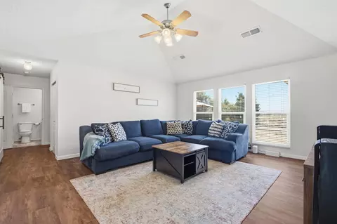 6082 Cottontail Rd NE, Rio Rancho, NM 87144