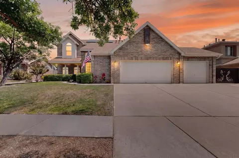 6904 Red Sky Rd NE, Albuquerque, NM 87111