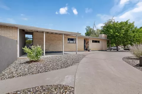 701 Alvarado Dr NE, Albuquerque, NM 87108