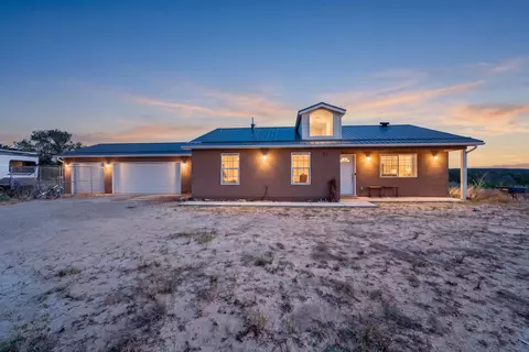 21 Trade Ct, Edgewood, NM 87015