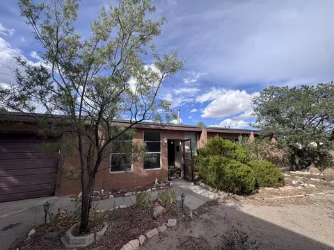 308 Recodo Pl, Rio Communities, NM 87002