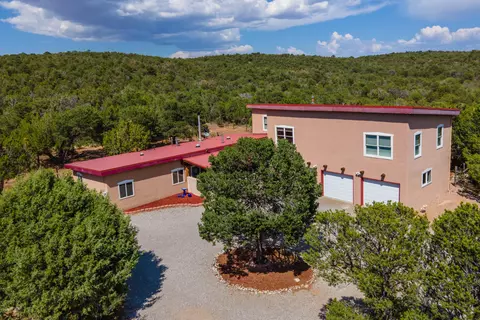 36 Vista Bonita Dr, Sandia Park, NM 87047