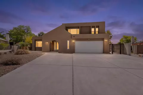 9616 Candle Ln NE, Albuquerque, NM 87111