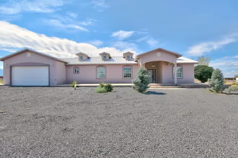 2 Old Milwaukee Rd # A, Los Lunas, NM 87031