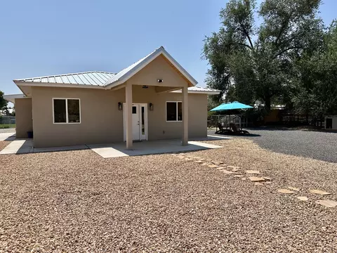 6 Adobe Ln, Peralta, NM 87042