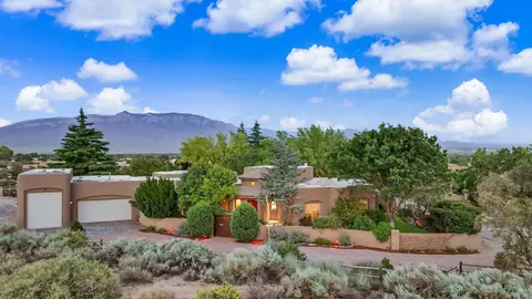 178 Loma Del Oro, Corrales, NM 87048