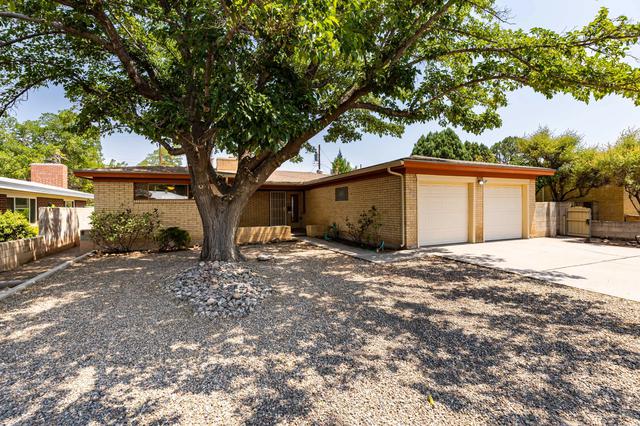 720 Manzano St NE, Albuquerque, NM 87110