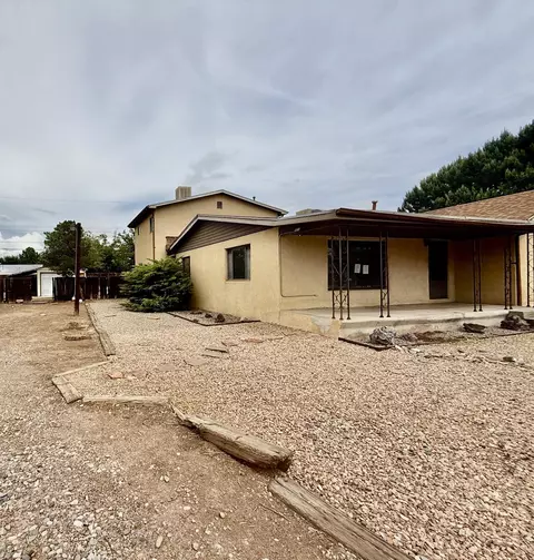 1353 San Lorenzo Ave NW, Albuquerque, NM 87107