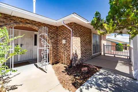 4701 Aquamarine Dr NE, Rio Rancho, NM 87124