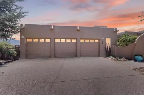 26 Dusty Trail Dr, Placitas, NM 87043