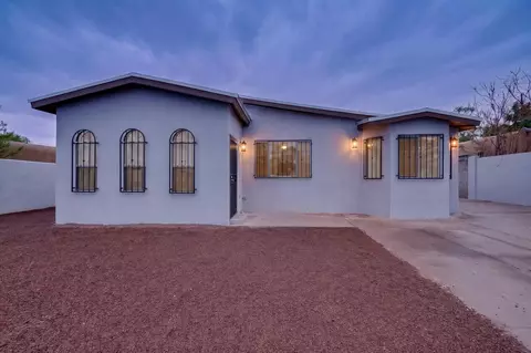 8101 Kathryn Ave SE, Albuquerque, NM 87108