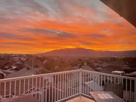 4917 Cutting Ave NW, Albuquerque, NM 87114