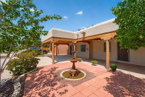 1207 Claire Ct NW, Albuquerque, NM 87104