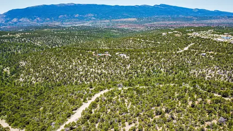 2 Crestview Pl, Tijeras, NM 87059