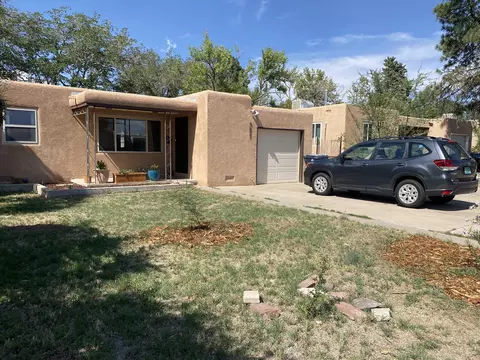 4621 Crest Ave SE, Albuquerque, NM 87108