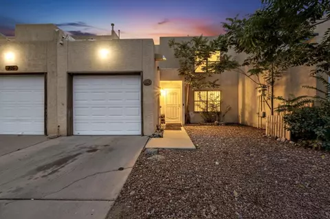 220 Shawnee Ct SE, Albuquerque, NM 87108
