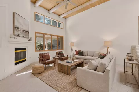 8242 Raintree Dr NE, Albuquerque, NM 87122