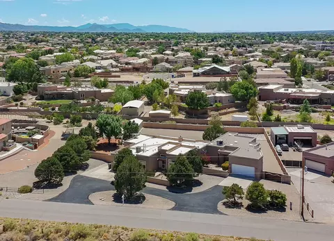 9174 Signal Ave NE, Albuquerque, NM 87122