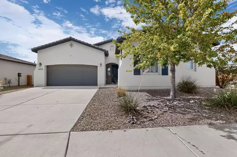 6020 Goldenseal Ave NW, Albuquerque, NM 87120